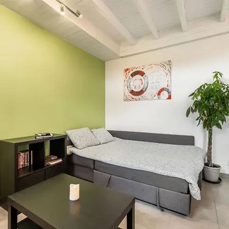 Tasteful In With Jacuzzi Apartment *