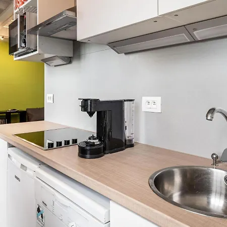 Tasteful In With Jacuzzi Apartment
