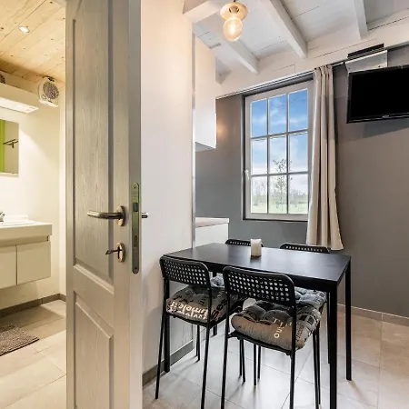 Apartment Tasteful In With Jacuzzi
